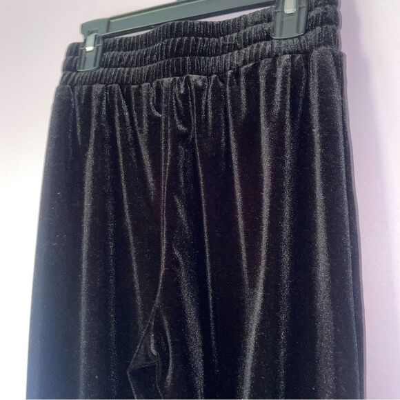 ARIA S Black Velvet Joggers Pull On - Picture 5 of 9